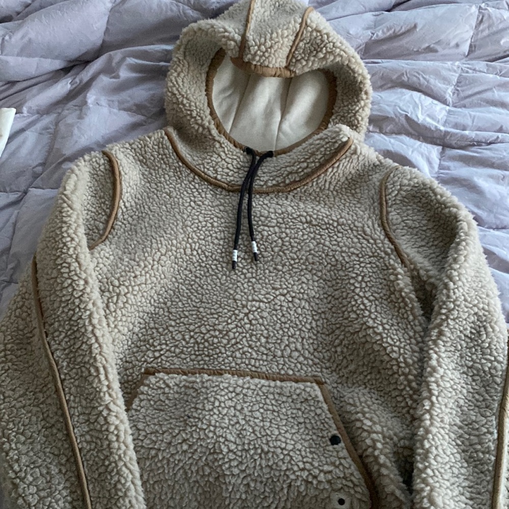 Saks Fifth Avenue Sherpa